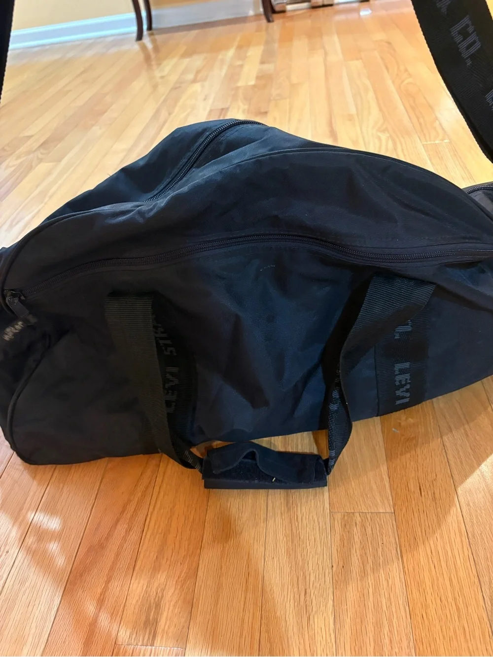 Vintage Levis Duffle Bag Black Gym Travel Weekender Carry On Adjustable Strap